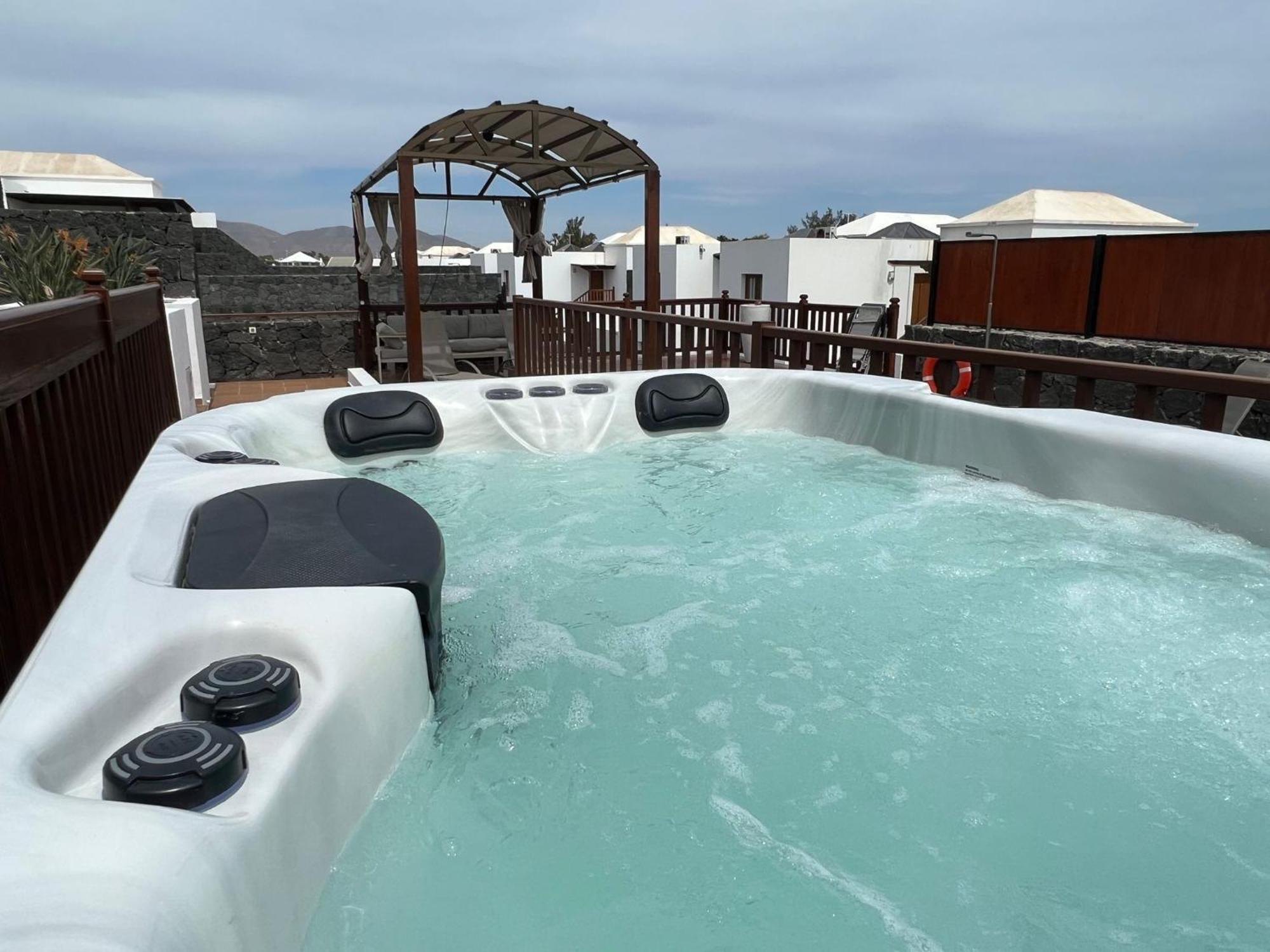 Villa 61 Playablanca Lanzarote Pool Spa بلايا بلانكا المظهر الخارجي الصورة